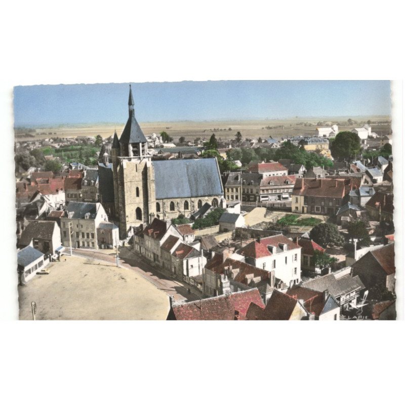 ILLIERS: l'église vue aérienne 10x15 - très bon état