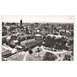 THIVIERS: le jardin public vue aérienne 10x15 - très bon état