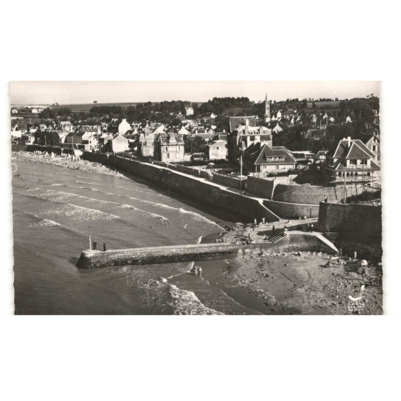 ARROMANCHES: vue générale et la brèche vue aérienne 10X15 - très bon état