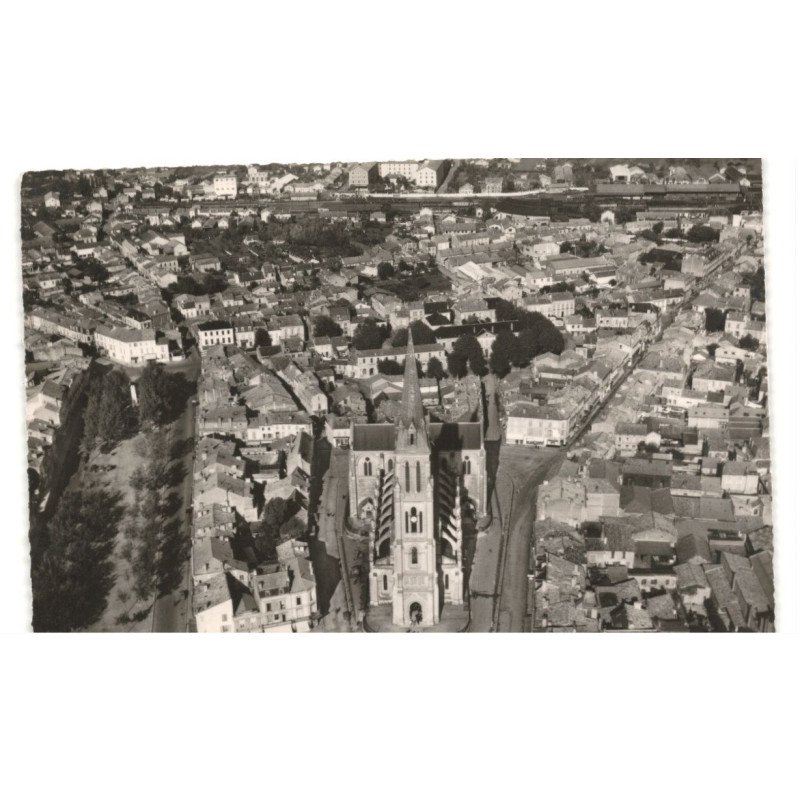 BERGERAC: le centre ville et les hôtels vue aérienne 10x15 - très bon état