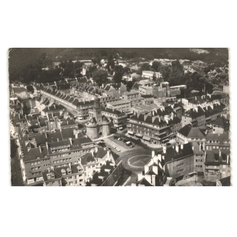 VIRE: place du 6 juin 1944 vue aérienne 10X15 - très bon état
