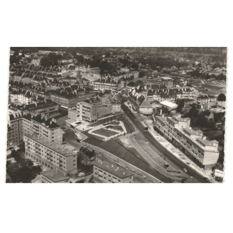 VIRE: vue générale et la mairie vue aérienne 10X15 - très bon état