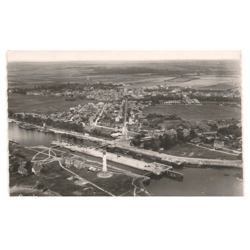 OUISTREHAM - RIVA-BELLA: port vue aérienne 10X15 - très bon état