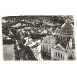 LISIEUX: la basilique, le chemin de croix vue aérienne 10X15 - très bon état