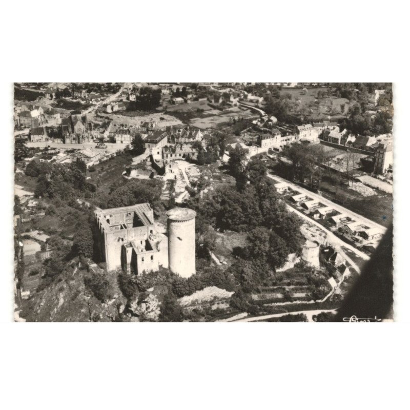 FALAISE: château la tour talbot vue aérienne 10X15 - très bon état