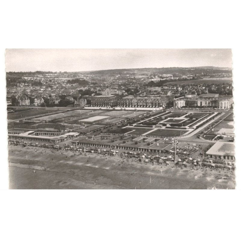DEAUVILLE: la plage vue aérienne 10X15 - très bon état
