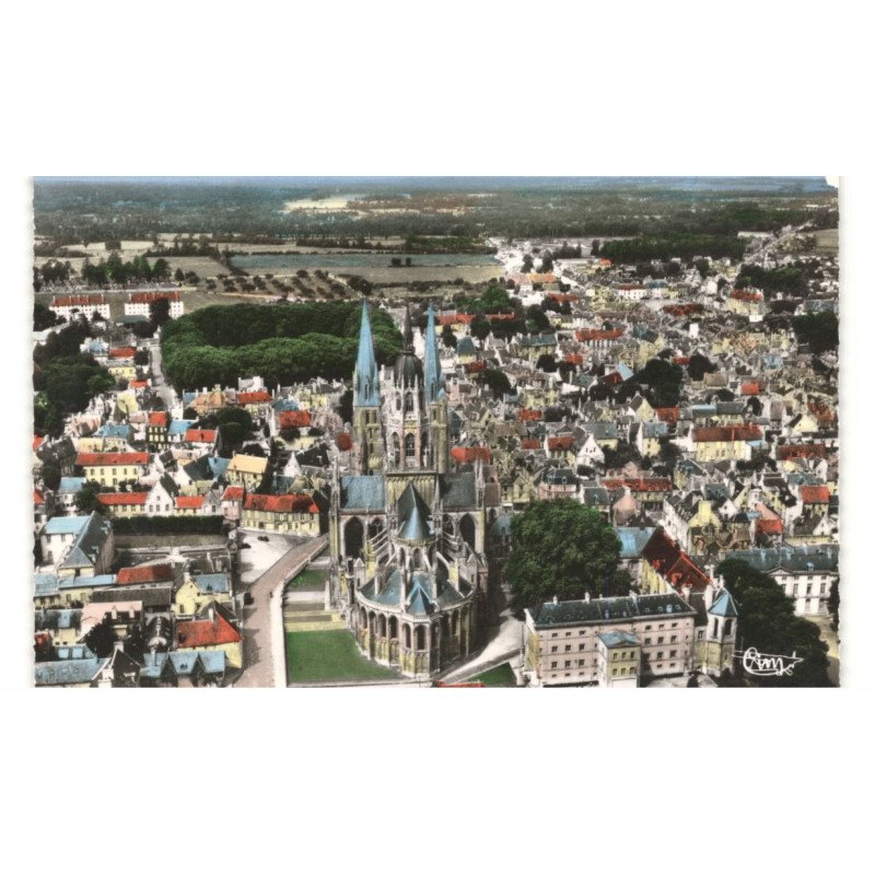 BAYEUX: la cathédrale vue aérienne 10X15 - très bon état