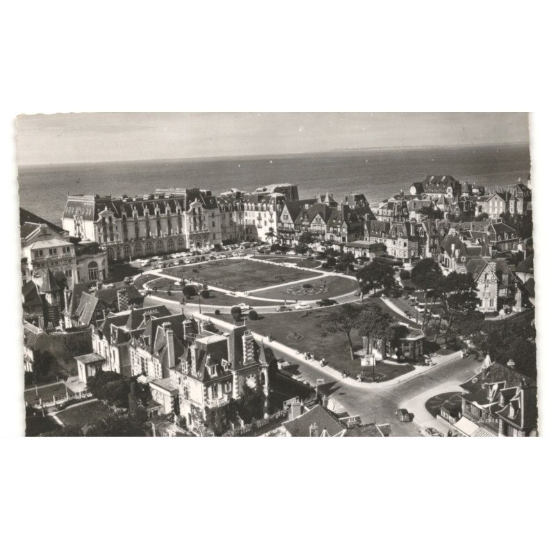 CABOURG: jardins du casino vue aérienne 10X15 - très bon état
