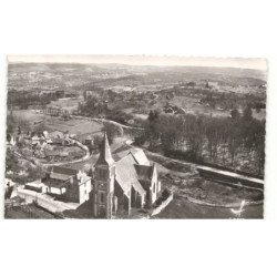 SALIGNAC: l'église vue aérienne 10x15 - très bon état