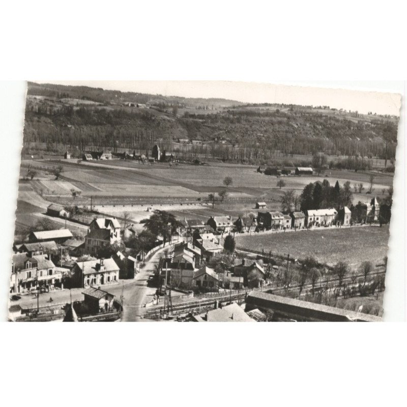LE BUISSON: la mairie et route de siorac vue aérienne 10x15 - très bon état