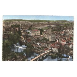 BOURDELLES: châteaux moyennageux et renaissances donjon polygonal pont du XIIe siècle vue aérienne 10x15 - très bon état