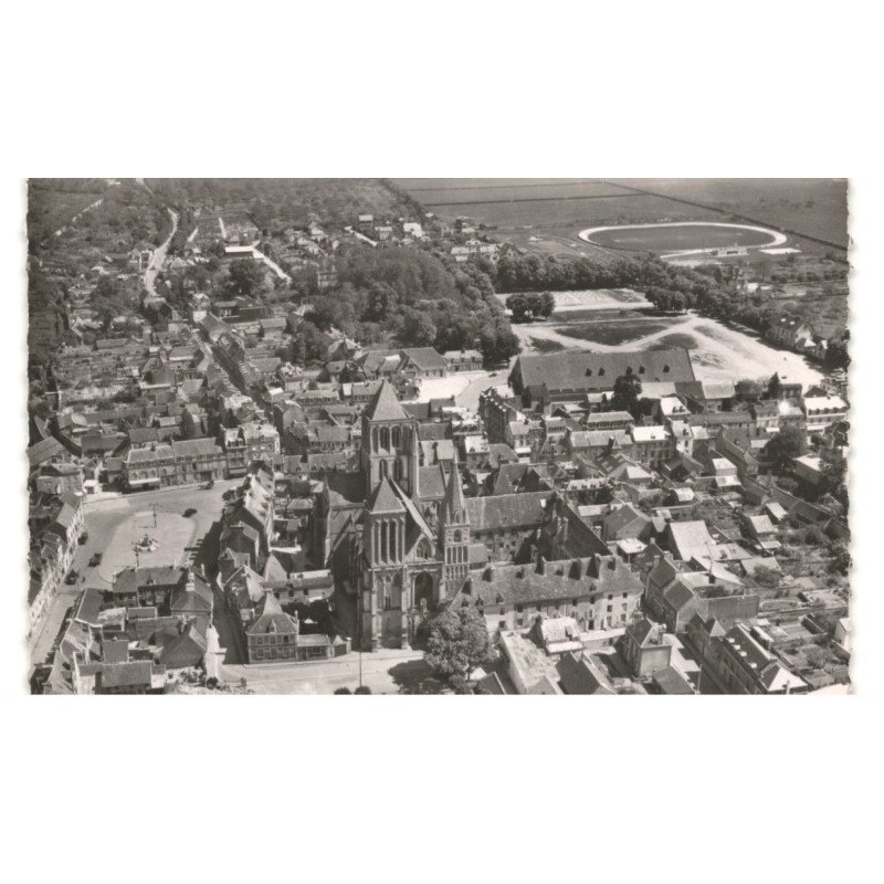 SAINT-PIERRE-sur-DIVES: l'église le stade vue aérienne 10X15 - très bon état