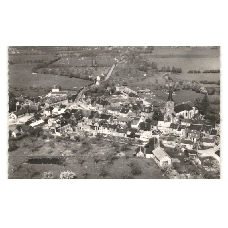SAINT-JULIEN-le-FAUCON: vue générale vue aérienne 10X15 - très bon état (timbre arraché)