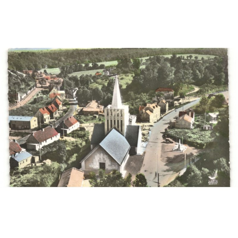BRETTEVILLE-sur-LAIZE: l'église vue aérienne 10X15 - très bon état