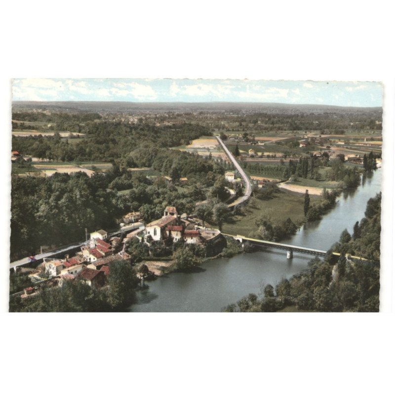 environs de MUSSIDAN: vue générale de sourzac et de la vallée de l'isle vue aérienne 10x15 - très bon état