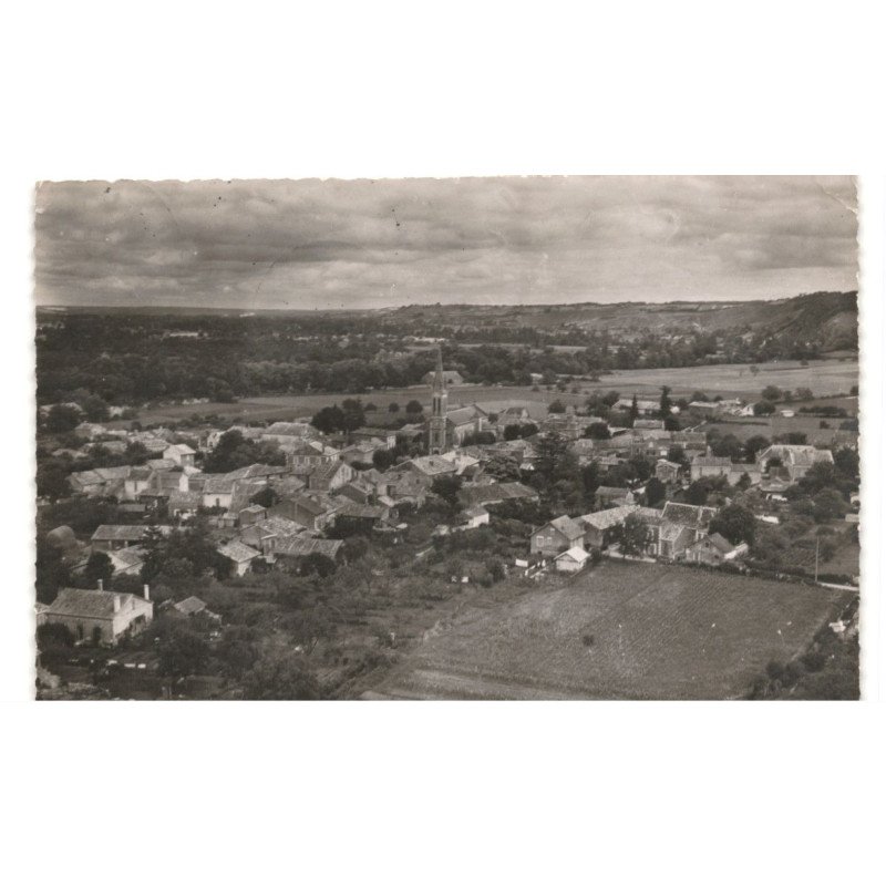 NEUVIC-sur-L'ISLE: vue générale vue aérienne 10x15 - très bon état
