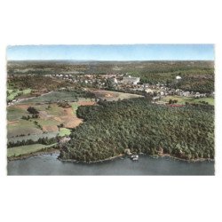CLAIRVIVRE: au 1er plan, le lac de born au fond la cité vue aérienne 10x15 - très bon état