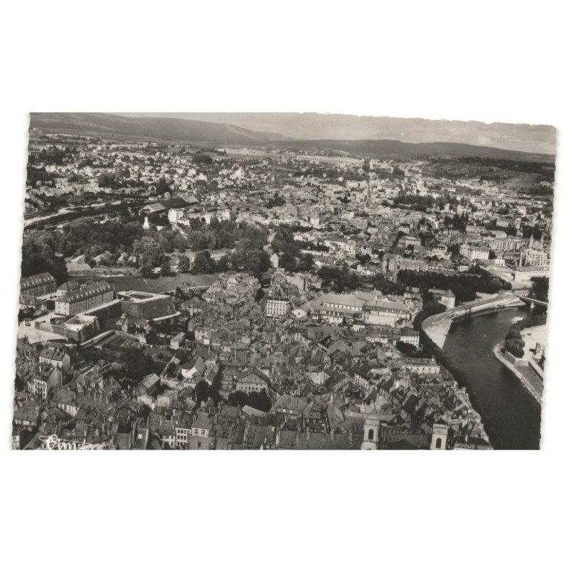 BESANCON: vue panoramique les tours de la madeleine et le doubs vue aérienne 10x15 - très bon état