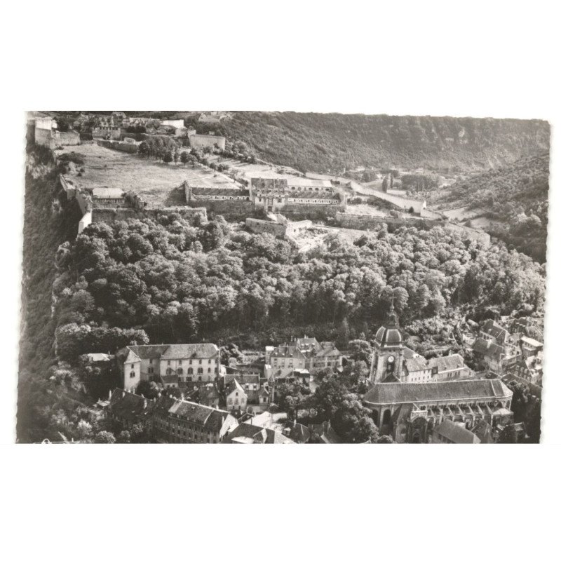 BESANCON: la cathédrale et la citadelle vue aérienne 10x15 - très bon état
