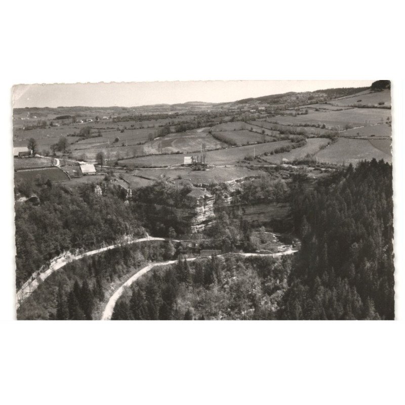 PIERREFONTAINE-les-VARANS: le fer à cheval vue aérienne 10x15 - très bon état