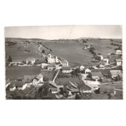 GUYANS: l'église, le centre vue aérienne 10x15 - état