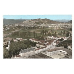 TAIN: l'établissement de la teppe au fond et les coteaux de l'hermitage vue aérienne 10x15 - très bon état