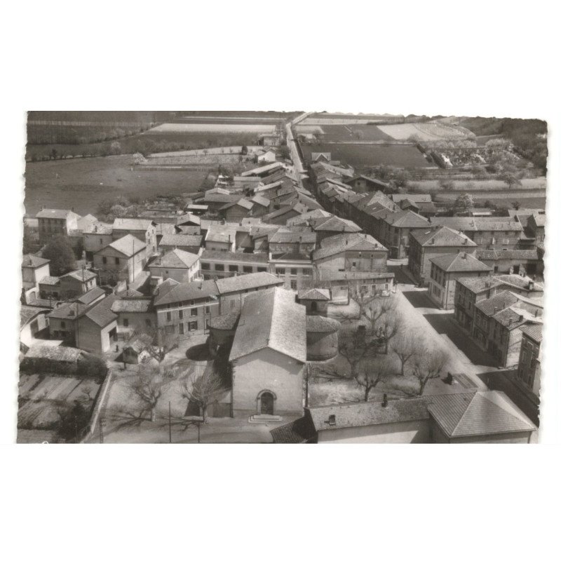 SAINT-SORLIN-en-VALLOIRE: vue générale au 1er plan la vieille église vue aérienne 10x15 - très bon état