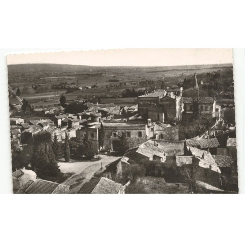 ROCHEGUDE: le centre du village la place du colombier vue aérienne 10x15 - très bon état