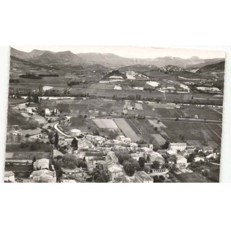 PIEGROS-la-CLASTRE: vue générale vue aérienne 10x15 - très bon état