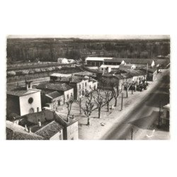 PONT-de-L'ISERE: centre village 10x15 - très bon état