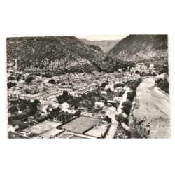 NYONS: la piscine le terrain de sports, l'aygues le pont romain et vue générale centre village 10x15 - très bon état