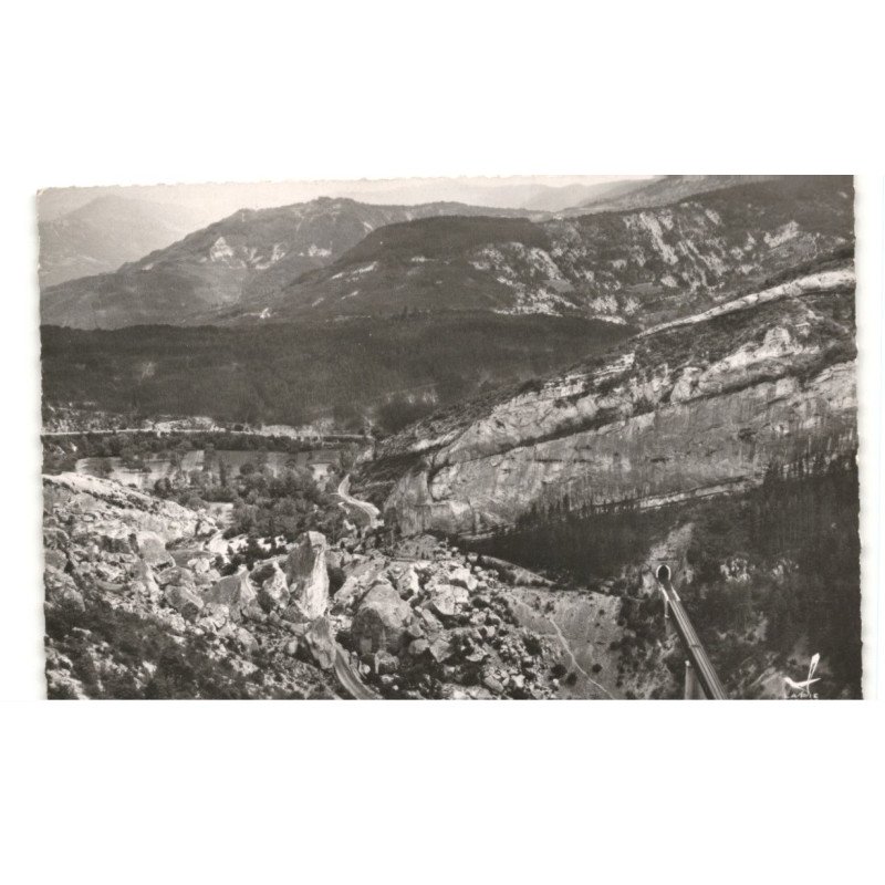 LUC-en-DIOIS: le viaduc, route de gap, le claps et le petit lac vue aérienne 10x15 - très bon état