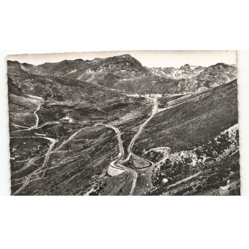 COL DE PUYMORENS: le grand virage et vue générale vue aérienne 10X15 - très bon état
