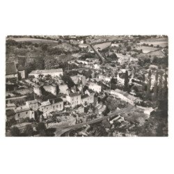 ARGENTON-CHATEAU: les anciennes fortifications le pont cadoré du XIe siècle vue aérienne 10X15 - très bon état