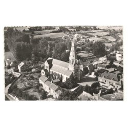 SAINT-VARENT: l'église vue aérienne 10X15 - très bon état