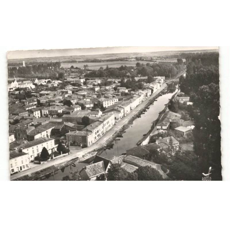 COULON: vue générale, les bords de la sèvre niortaise vue aérienne 10X15 - très bon état