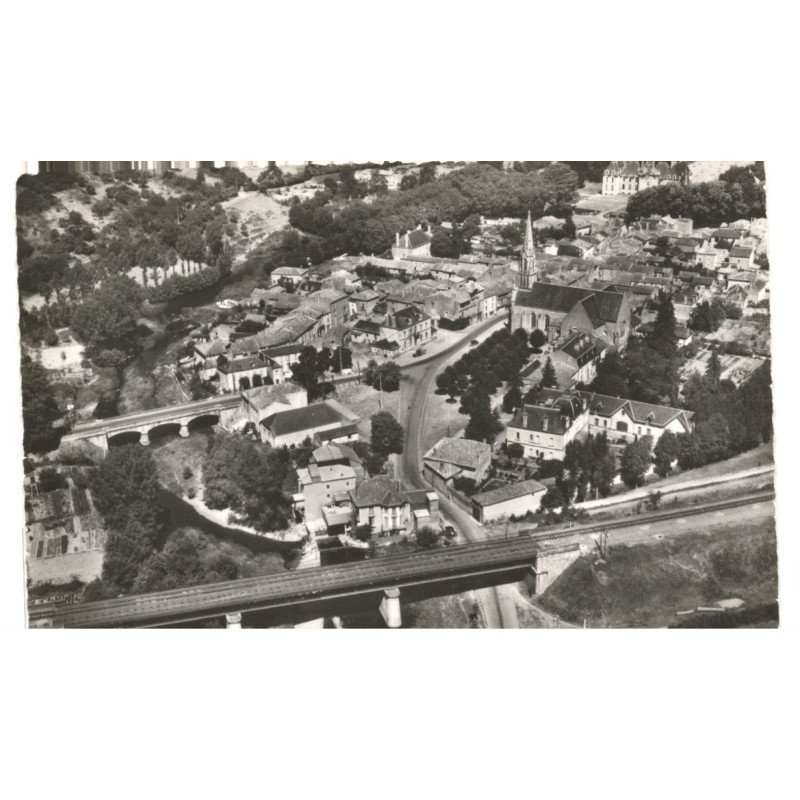 SAINT-LOUP-sur-THOUET: le pont du chemin de fer et le pont routier sur le thouet vue aérienne 10X15 - très bon état