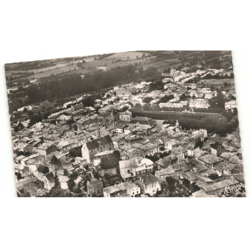 MELLE: centre de la ville église saint-savinien palais de justice église saint-pierre vue aérienne 10X15 - très bon état