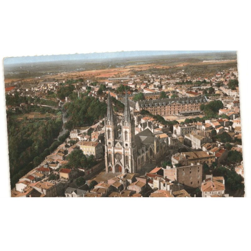 NIORT: église saint-andré et le jardin public vue aérienne 10X15 - très bon état