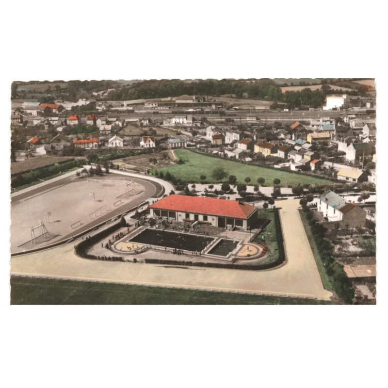 BRESSUIRE: piscine vue aérienne 10X15 - très bon état