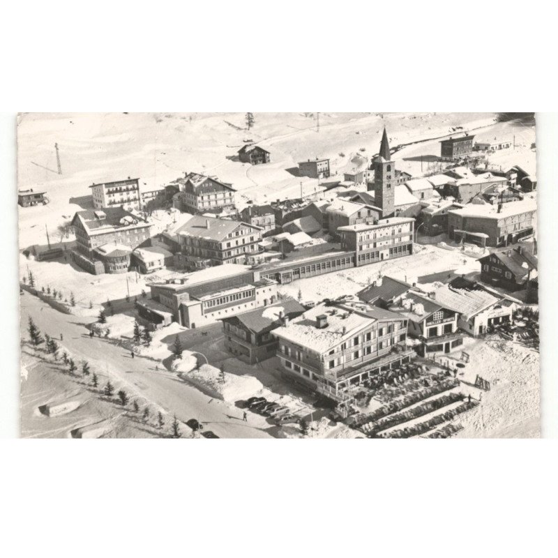 VAL-D'ISERE: sports d'hiver, vue du quartier de l'église vue aérienne 10X15 - très bon état