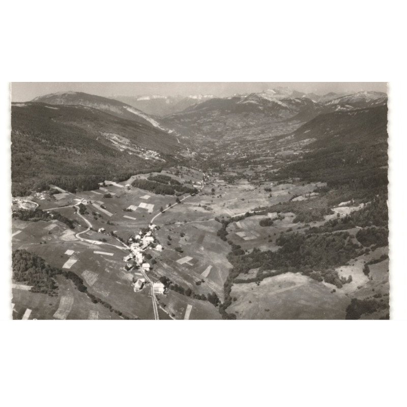 LES DESERTS - PLAINPALAIS: le col de plainpalais et la vallée des bauges vue aérienne 10X15 - très bon état