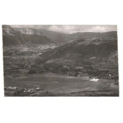CHALLES-les-EAUX: le terrain d'aviation, vue aérienne 10X15 - très bon état