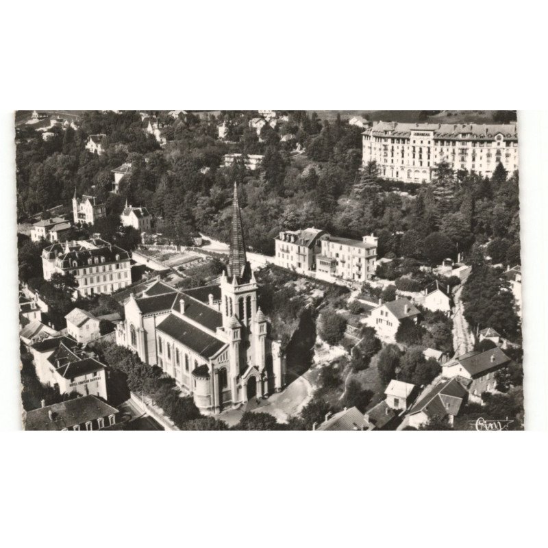 AIX-les-BAINS: l'église et le mirabeau vue aérienne 10X15 - très bon état