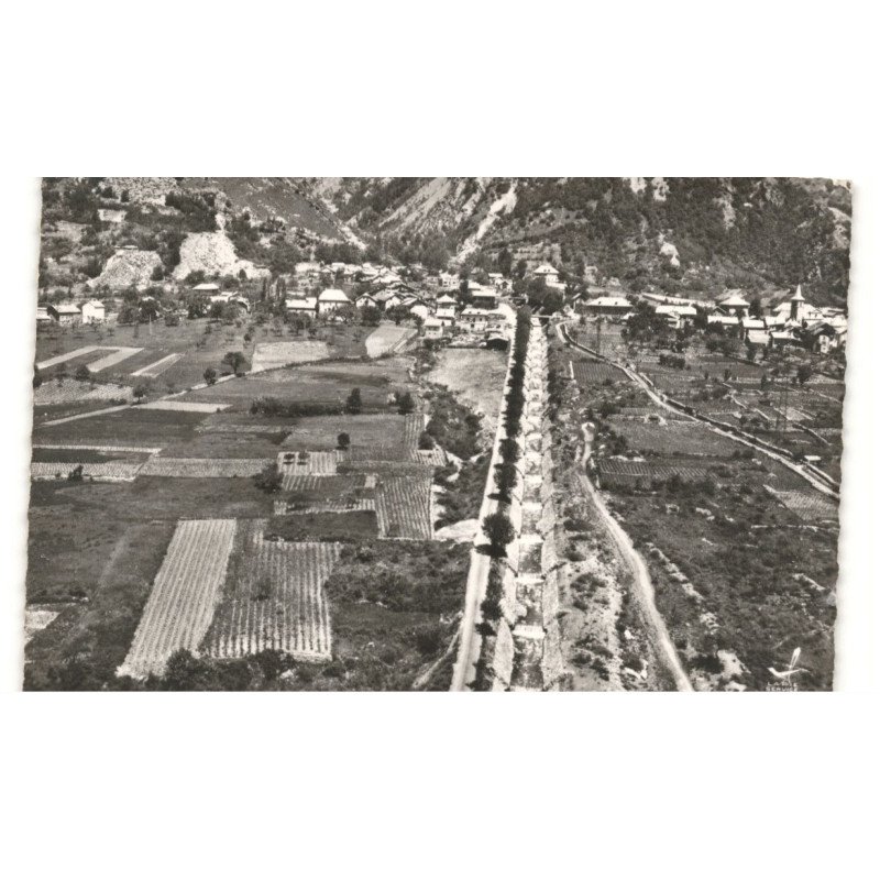 SAINT-JULIEN-de-MAURIENNE: avenue mougin vue aérienne 10X15 - très bon état