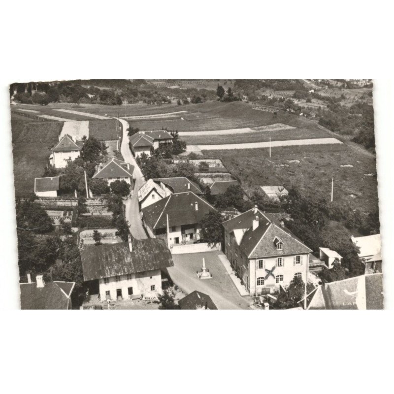 MERCURY-GEMILLY: place de la mairie vue aérienne 10X15 - état