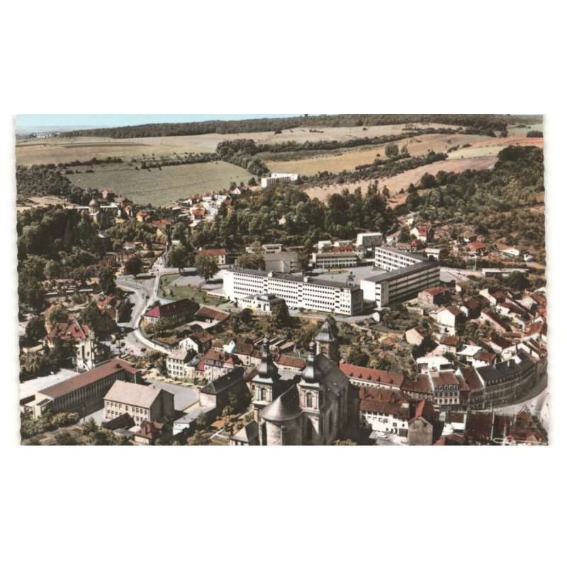 SAINT-AVOLD: l'église et lycée poncelet vue aérienne 10X15 - très bon état