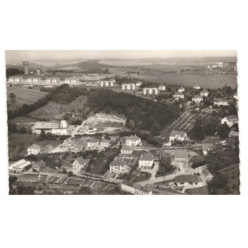 SAINT-AVOLD: nouveau quartier, les carrières et la clinique saint-nabor vue aérienne 10X15 - très bon état