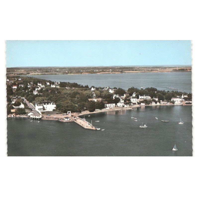 LARMOR-BADEN: le port et l'hôtel coop vue aérienne 10X15 - très bon état