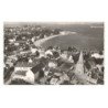 LARMOR-PLAGE: l'église et le centre vue aérienne 10x15 - très bon état